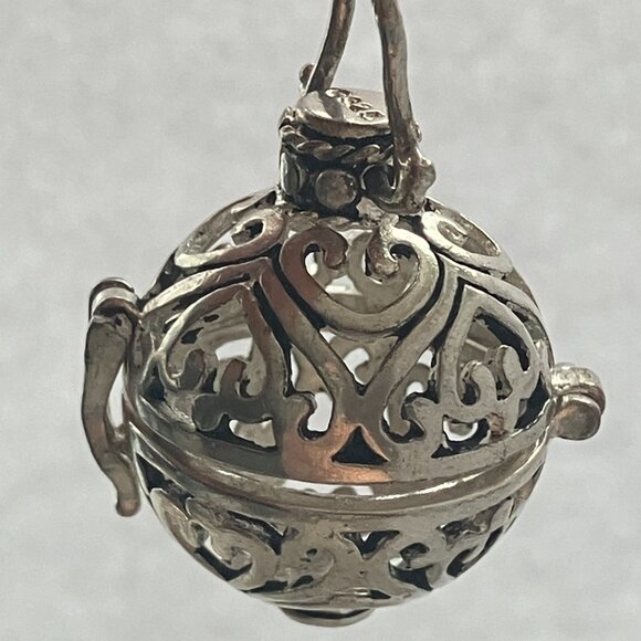 Vintage 925 Sterling Silver Locket - Picture 10 of 11